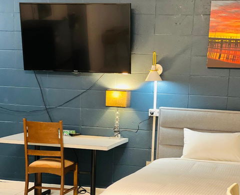 Coffs Windmill Motel - Accommodation Coffs Harbour 1