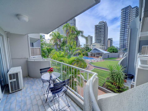 2BR Aloha Lane Main Beach Apartment - Accommodation Coffs Harbour 2