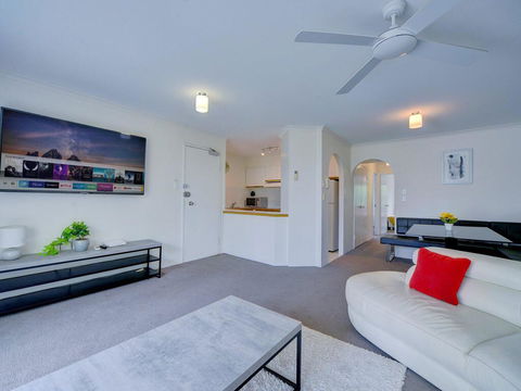 2BR Aloha Lane Main Beach Apartment - Accommodation Coffs Harbour 1