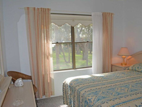 3 'Sailfish' 46 Magnus Street - Accommodation Coffs Harbour 2