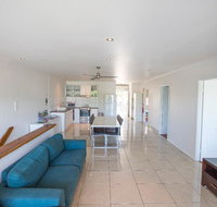 3 Bedroom Apartment // Spence St - Accommodation Coffs Harbour
