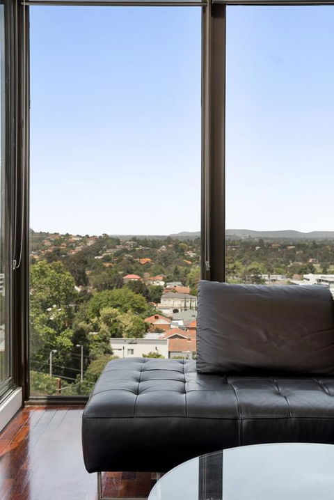3-Bed Apartment With Parking Near Parks And Dining - Accommodation Coffs Harbour 3