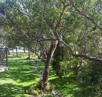 36 'Bay Parklands' 2 Gowrie Avenue - close to the water with pool  spa  tennis court - Accommodation Coffs Harbour