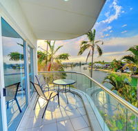 3br Broadbeach Lakefront Apartment - Accommodation Coffs Harbour