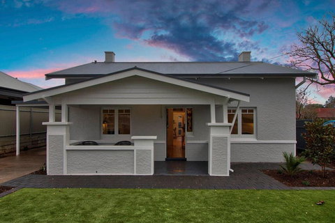 3BR Cottage With Parking Close To Adelaide CBD - Accommodation Coffs Harbour 2