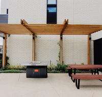 4 free paking 4Bed3Bath Deluxe townhouse - Accommodation Coffs Harbour