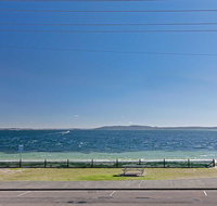 5 'Bayside' 21 Victoria Parade - unbeatable location and Air Conditioned - Accommodation Coffs Harbour