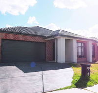 5 Bed 2 Bath big house - Accommodation Coffs Harbour