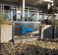 5 Knots Metung - Accommodation Coffs Harbour