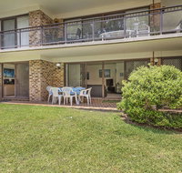 56 'Bay Parklands' 2 Gowrie Ave - ground floor air conditioned  Foxtel - Accommodation Coffs Harbour