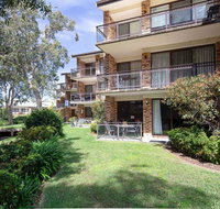 57 'BAY PARKLANDS' 2 GOWRIE AVE - GROUND FLOOR UNIT WITH POOL TENNIS COURT  AIRCON - Accommodation Coffs Harbour