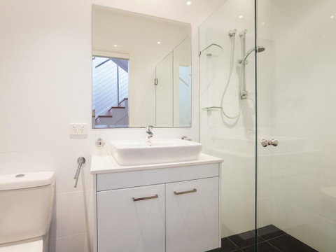7 Judith Street - Stunning Duplex With Ducted Air - Accommodation Coffs Harbour 3