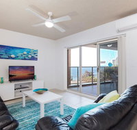 8 'Kiah'  53 Victoria Parade - stunning water views WIFI  Air Con - Accommodation Coffs Harbour