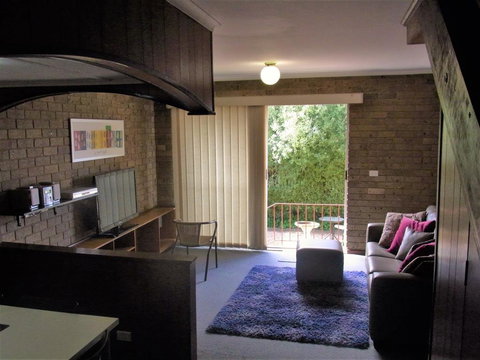 A Furnished Townhouse In Goulburn - Accommodation Coffs Harbour 0