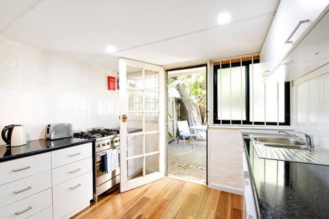 A Quaint Darlinghurst Cottage - Accommodation Coffs Harbour 2