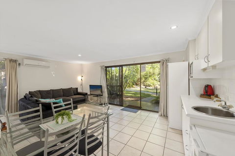 Aanuka Tropical Spa Bure - Accommodation Coffs Harbour 0