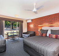 AAt 28 Goldsmith Motel - Accommodation Coffs Harbour