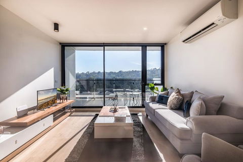 Abbortsford 2 Bed 2 Bath Mountain View Apartment - Accommodation Coffs Harbour 0