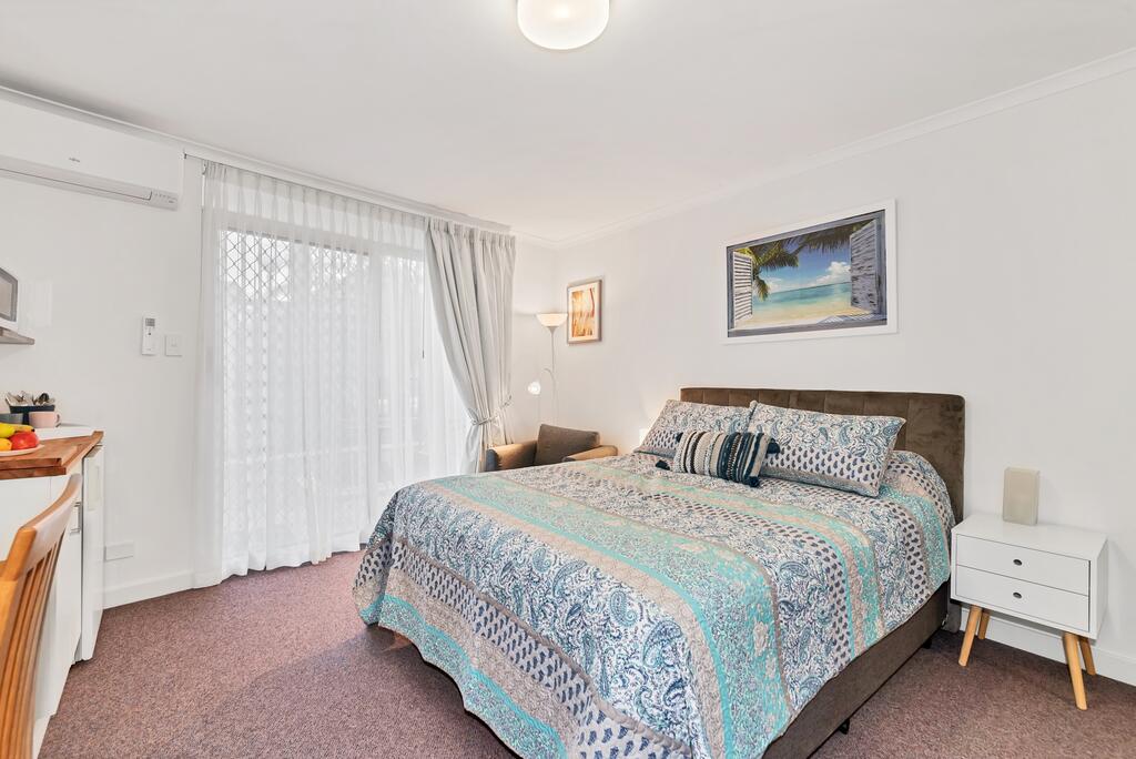 Madora Bay WA Accommodation Coffs Harbour