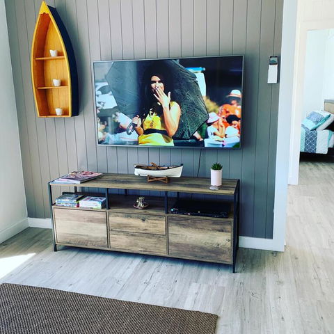 Abode Callala Beach Jervis Bay - 100m To Beach! - Accommodation Coffs Harbour 3