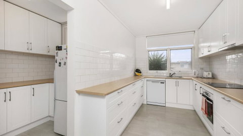 ABSOLUTE BEACHFRONT - FRANKSTON - Accommodation Coffs Harbour 2