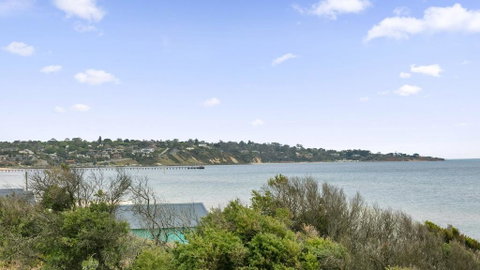 ABSOLUTE BEACHFRONT - FRANKSTON - Accommodation Coffs Harbour 1