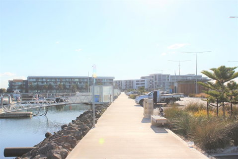 Absolute Waterfront Apt 319 Lighthouse - Accommodation Coffs Harbour 1