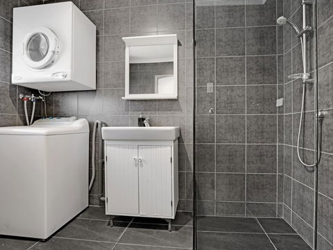 Adelaide Holiday Homes - Accommodation Coffs Harbour 3