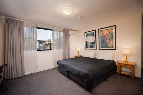 Drummoyne Furnished Apartments - Accommodation Coffs Harbour 0