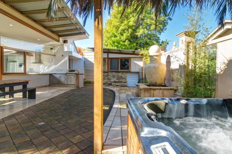 Dulwich House - Accommodation Coffs Harbour 0
