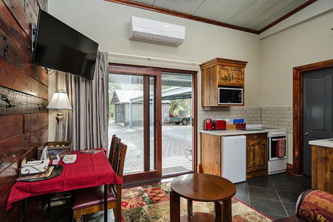 Eagle Foundry Bed & Breakfast - Accommodation Coffs Harbour 3