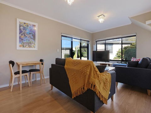 Eagle Heights Holiday Units - Accommodation Coffs Harbour 2