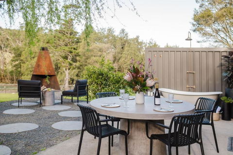 EKhaya - The Barn - Accommodation Coffs Harbour 0