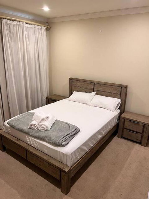 Executive Villa Close To CBD With Spa - Accommodation Coffs Harbour 4
