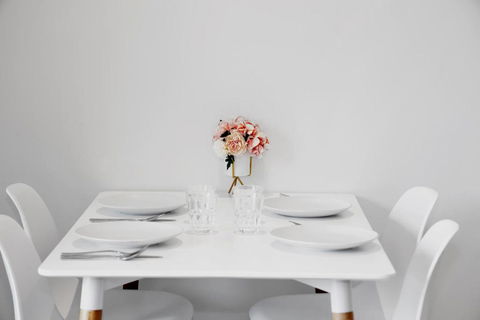 EPORO Tower Modern Apartments Melbourne Central CBD - Accommodation Coffs Harbour 4