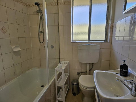 Family Oasis In Adelaide - Accommodation Coffs Harbour 3