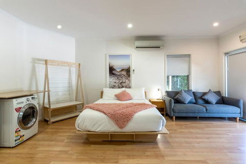 Gawler Townhouses 1b - Accommodation Coffs Harbour 0