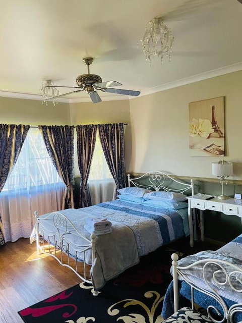 GOLDEN LACE B&B - Accommodation Coffs Harbour 4