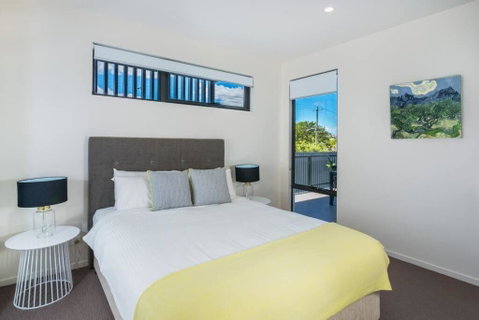 H6B - Round About Bulimba - Accommodation Coffs Harbour 2