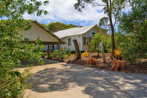 Ibis 15 - Accommodation Coffs Harbour 1