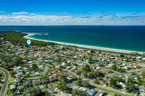 Innisfree I Pet Friendly I 2 Mins To Beach - Accommodation Coffs Harbour 3