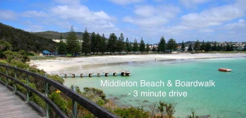 Island House - Accommodation Coffs Harbour 1