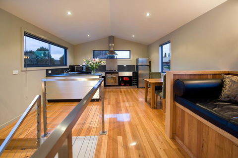 Alofi - Accommodation Coffs Harbour 1