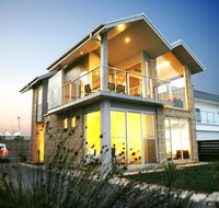 Aloha Beachfront Port Fairy - Accommodation Coffs Harbour