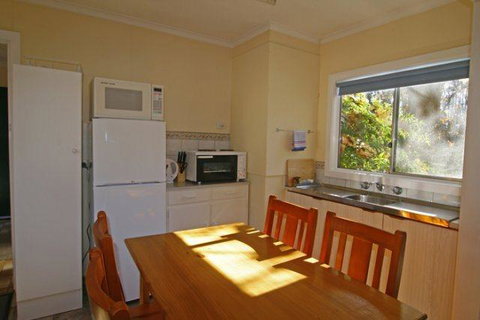 Alpine Park Riverside Cottages - Accommodation Coffs Harbour 0