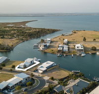 Anchored - Access to the Gippsland Lakes - Accommodation Coffs Harbour