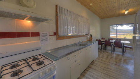 Anglers Reach Lakeside Village - Accommodation Coffs Harbour 2
