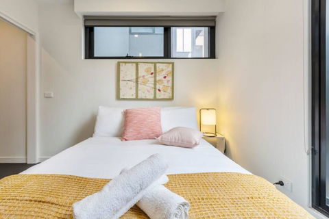 Apartment On BOURKE St - HEART Of Melbourne CBD. - Accommodation Coffs Harbour 1