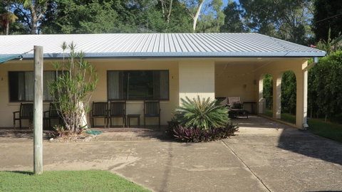 Arcadia Palms Unit 1 - Accommodation Coffs Harbour 1