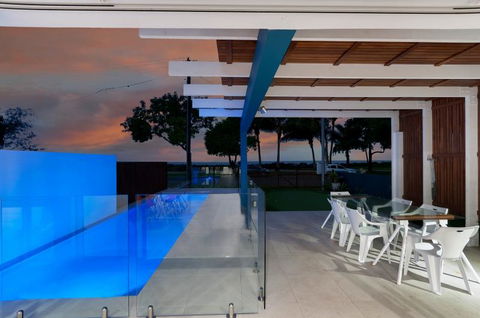 Arlington Beach House - Accommodation Coffs Harbour 3